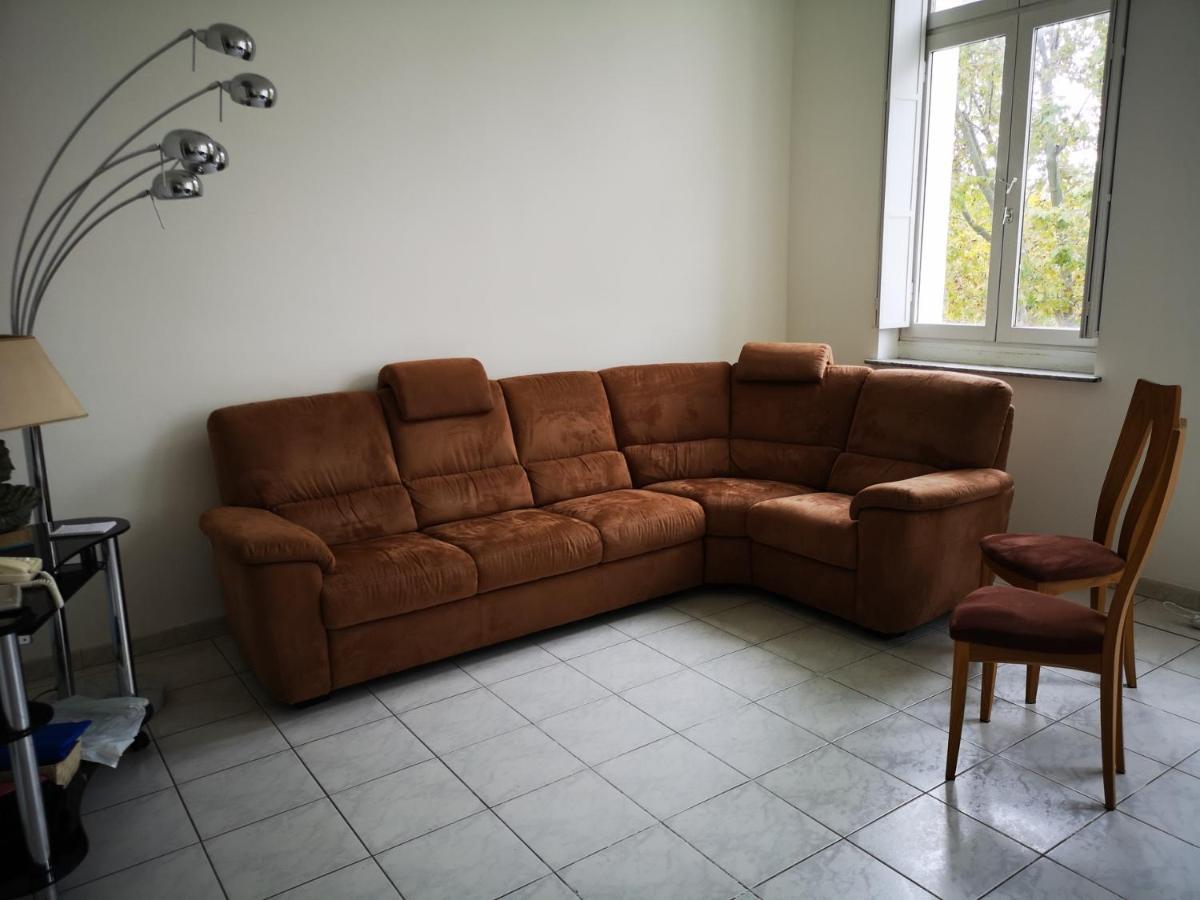 Appartement de 105m2, balcon sur Cours de la République Narbona Exterior foto