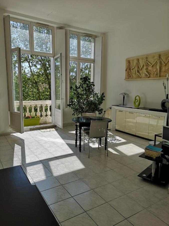 Appartement de 105m2, balcon sur Cours de la République Narbona Exterior foto
