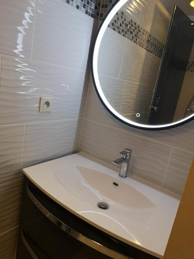 Appartement de 105m2, balcon sur Cours de la République Narbona Exterior foto